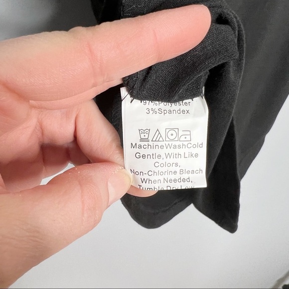 Leopard Pocket Black Basic Round Hem Short Sleeve Tee Shirt - Picture 8 of 9